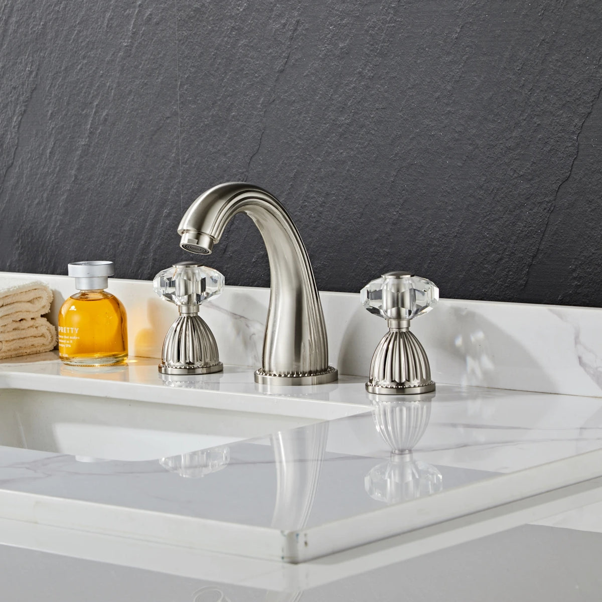 Basin Faucets Gold Brass Modern Bathroom Sink Faucet