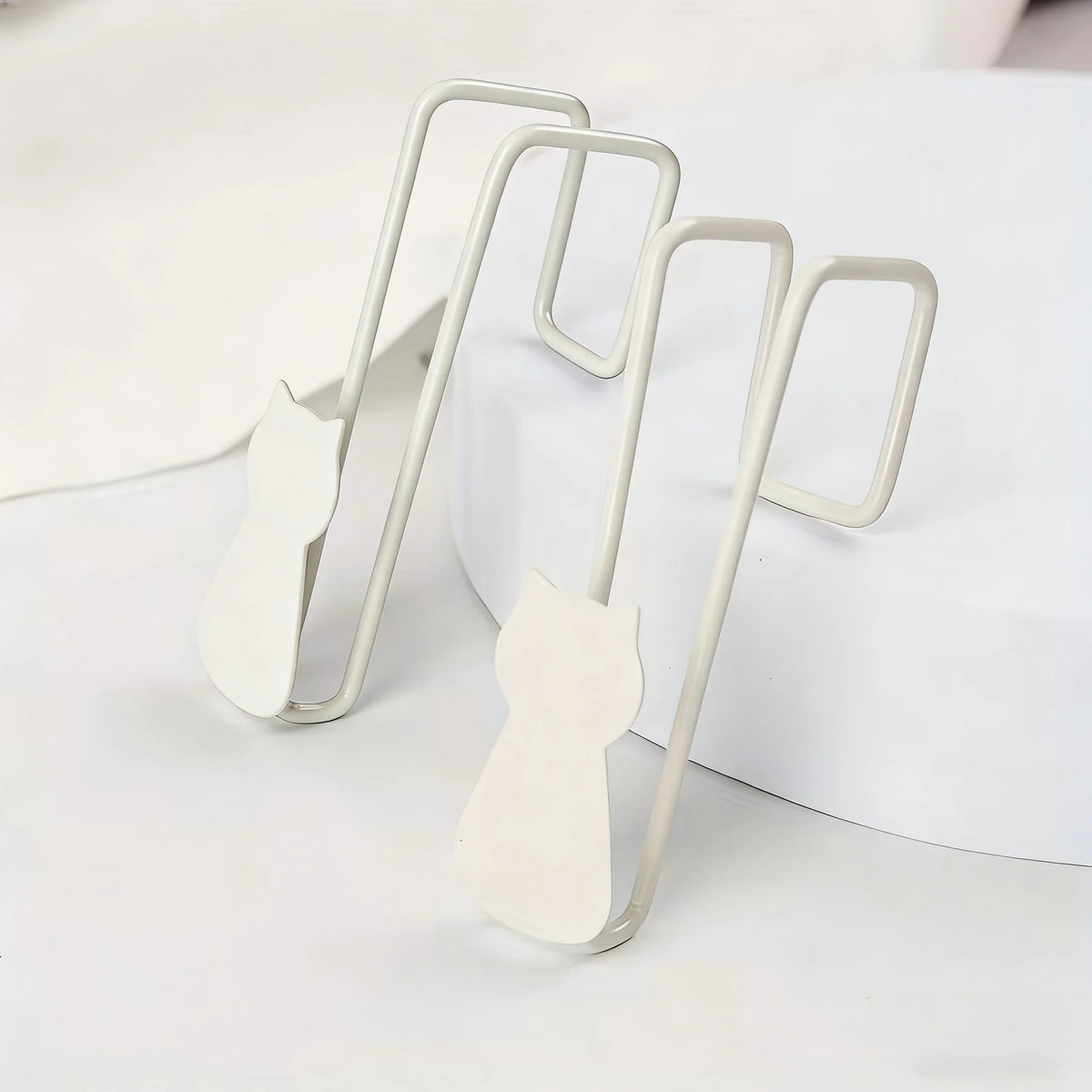 2pcs No-Nail Iron Cat Hook Halloween Black Cat