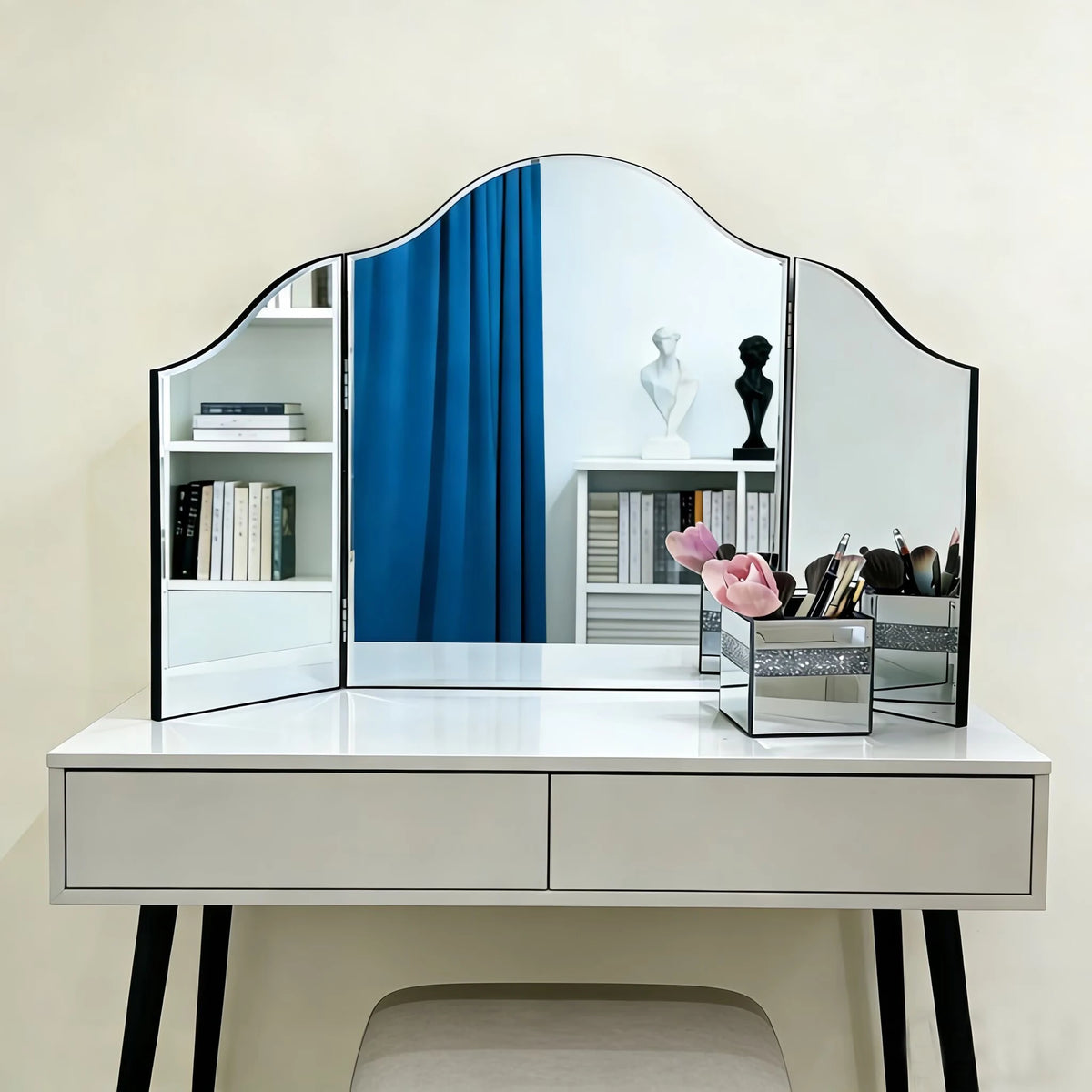 Modern Bevelled Edge Glass Makeup Mirror Fashion Tabletop