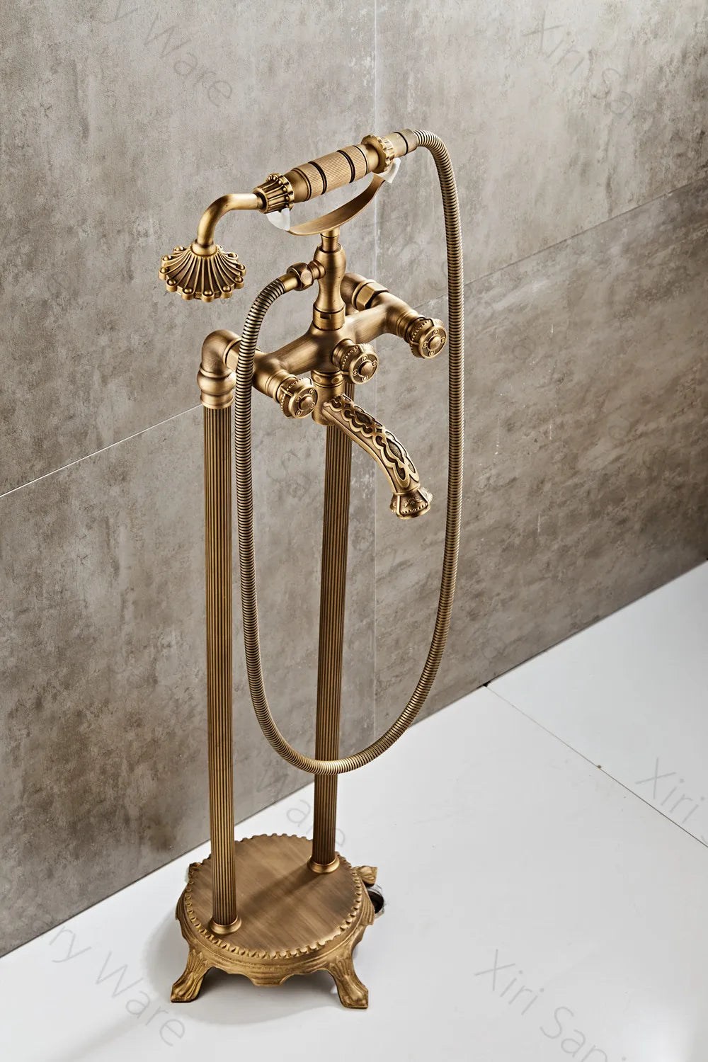 Luxury Antique Brass Bathroom Floor Mounted Standing Bathtub