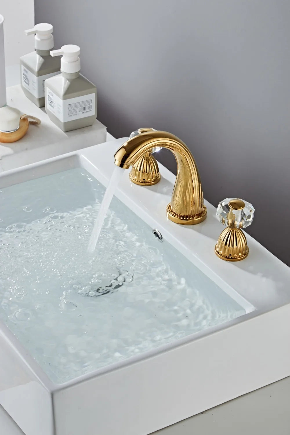 Basin Faucets Gold Brass Modern Bathroom Sink Faucet