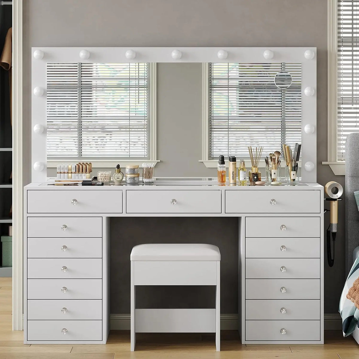 55 Makeup Vanity Desk Lighted Mirror Charging Station