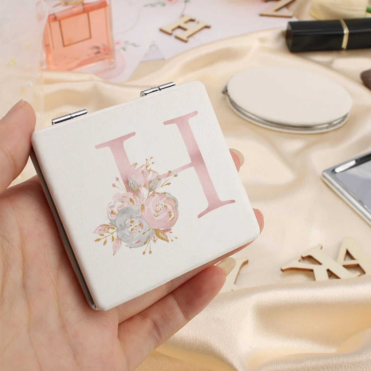 Personalized Floral First Letter White Square Double-Sided Makeup