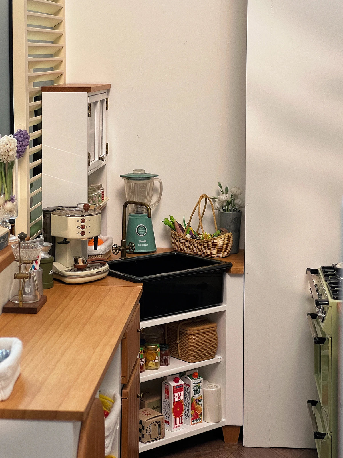 Solid Wood Metal Corner Sink Cabinet Door Cabinet