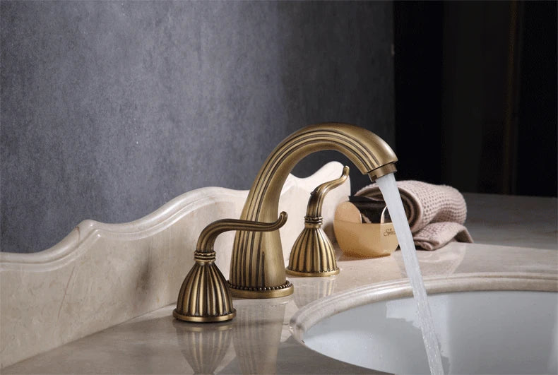 Antique Brass Basin Faucets Classic Bathroom Sink Faucet