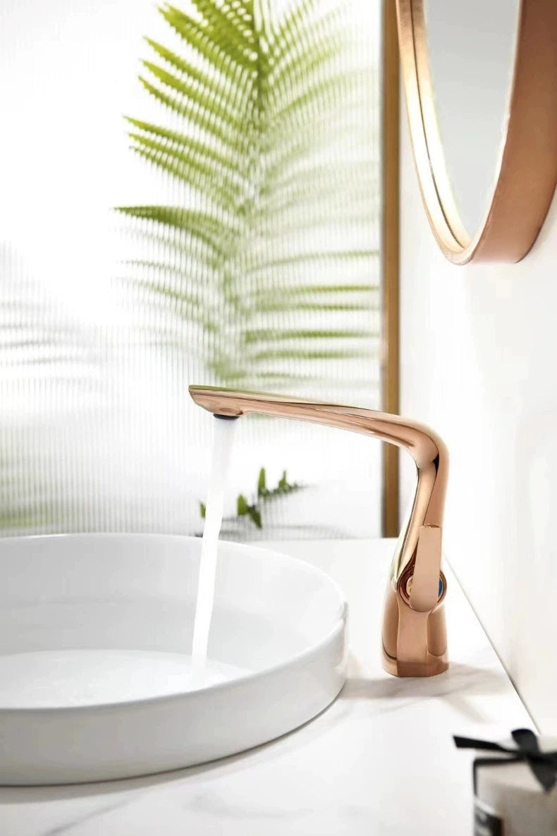 Luxury Rose Gold Brass Bathroom Faucet Modern 1-Hole