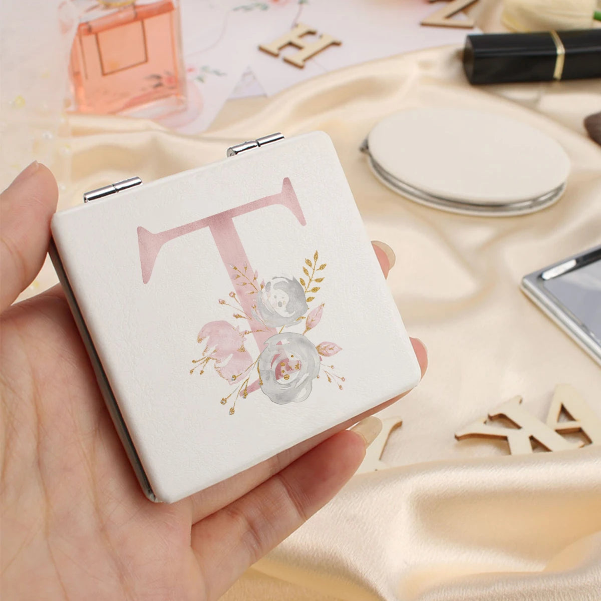 Personalized Floral First Letter White Square Double-Sided Makeup