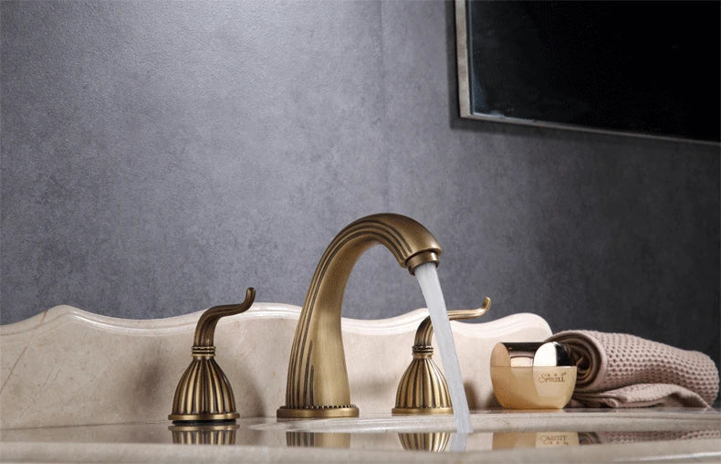 Antique Brass Basin Faucets Classic Bathroom Sink Faucet