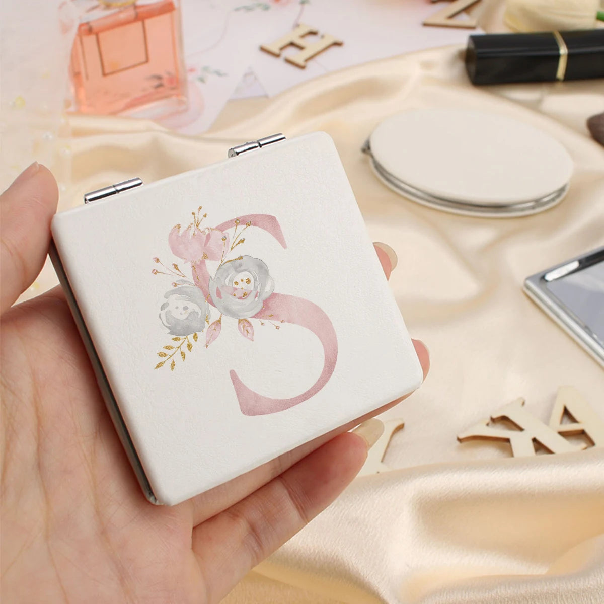Personalized Floral First Letter White Square Double-Sided Makeup