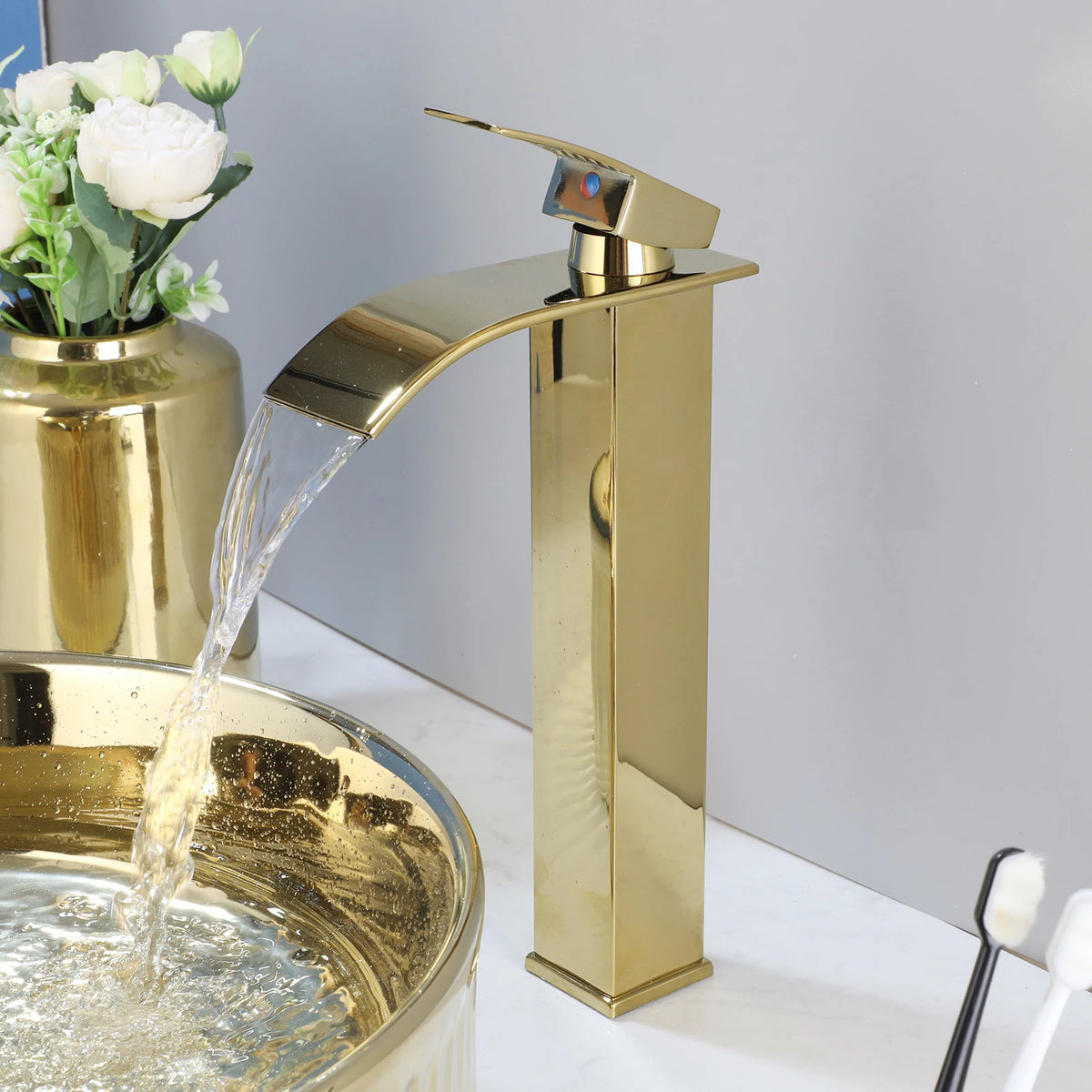 Kemaidi 14 Gold Round Vessel Sink Faucet Ceramic