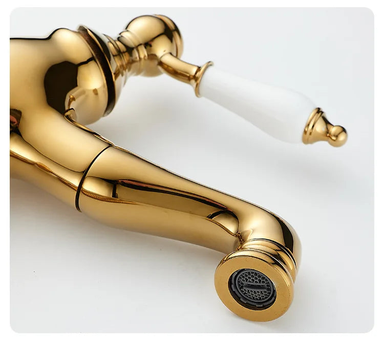 Gold Bathroom Ceramic Handle Basin Faucets Pull Out