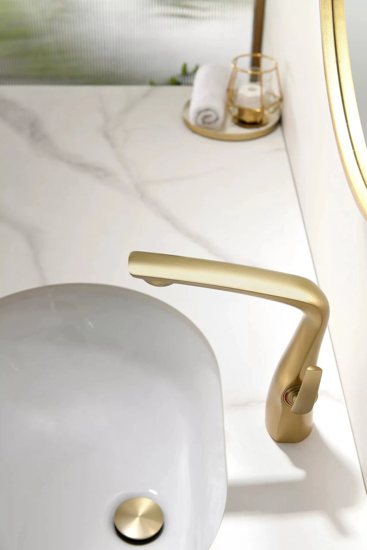 Luxury Rose Gold Brass Bathroom Faucet Modern 1-Hole