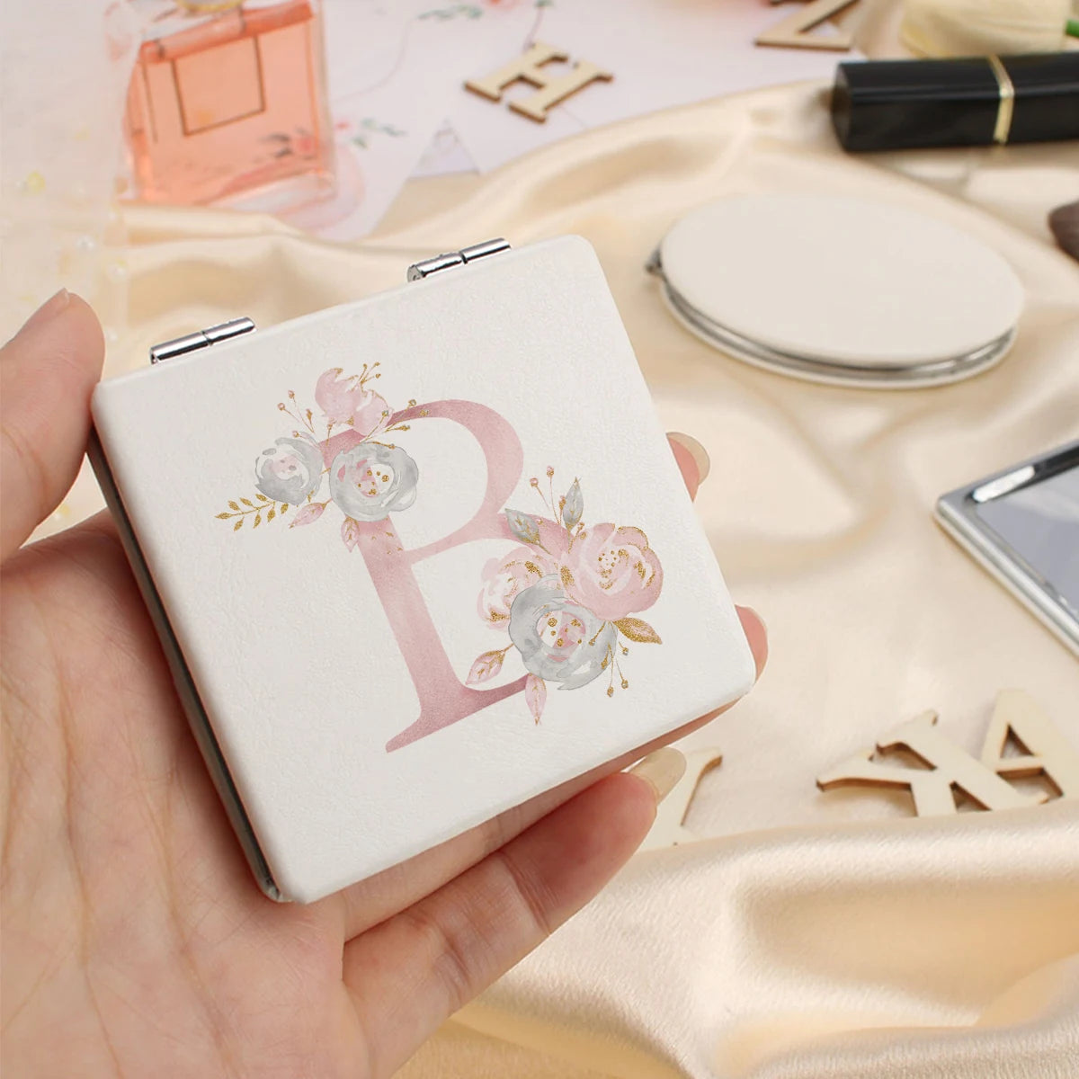 Personalized Floral First Letter White Square Double-Sided Makeup