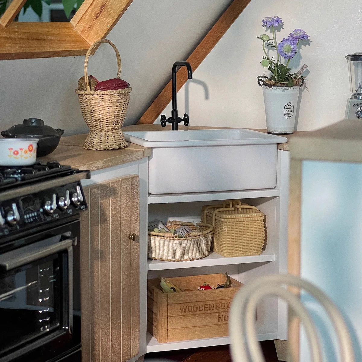 Solid Wood Metal Corner Sink Cabinet Door Cabinet