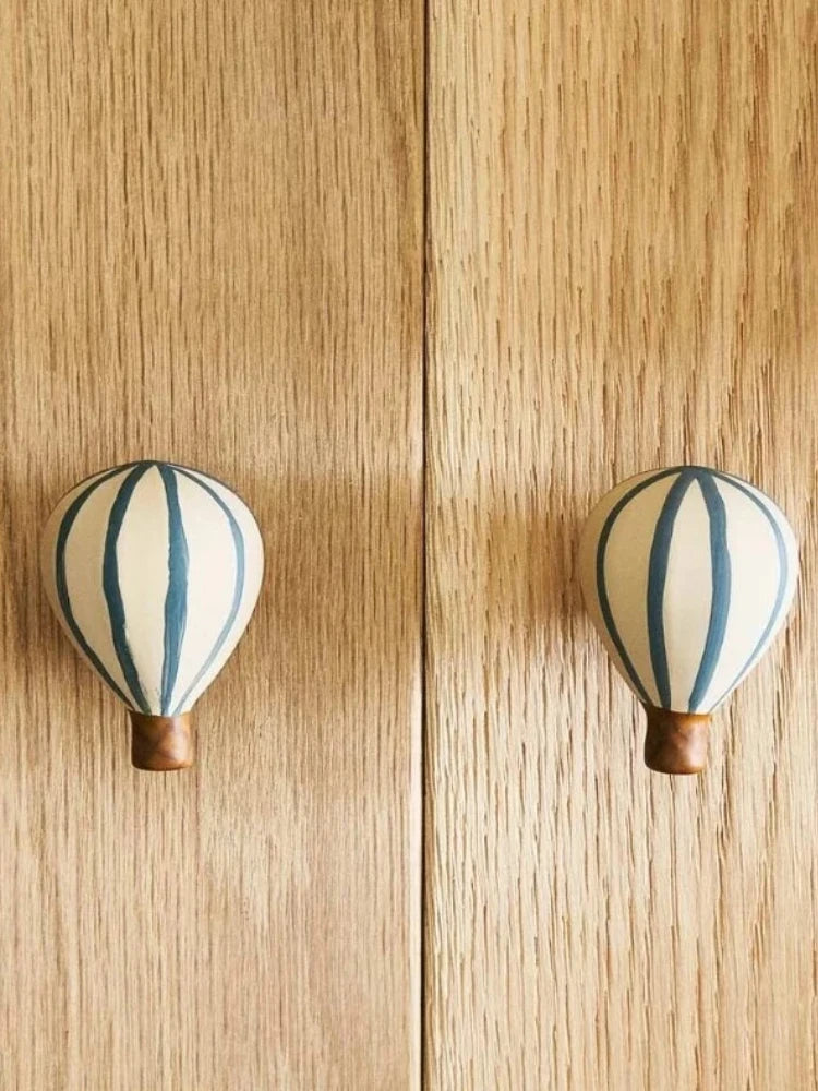 2pcs European Creative Balloon Ceramic Wall Hanging Cabinet
