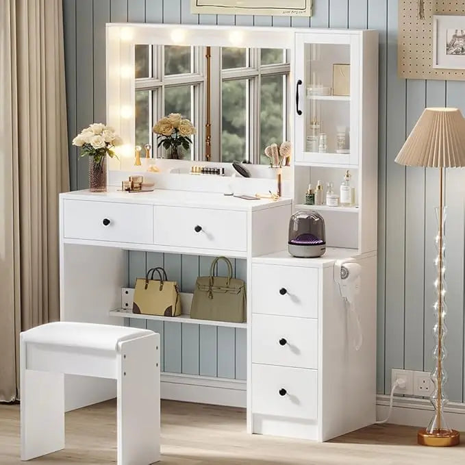 Makeup Vanity Lights & Charging Station Vanity Table