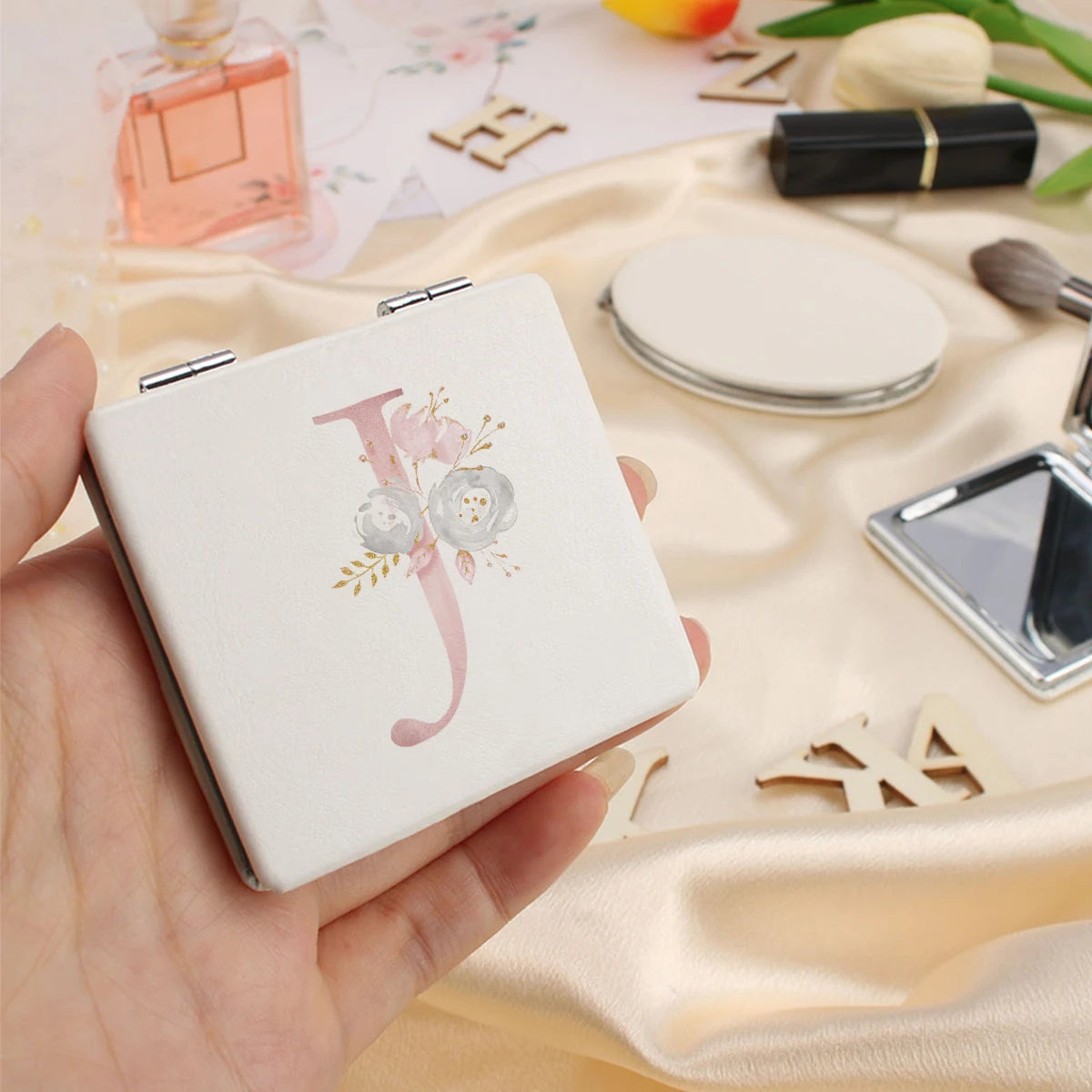 Personalized Floral First Letter White Square Double-Sided Makeup