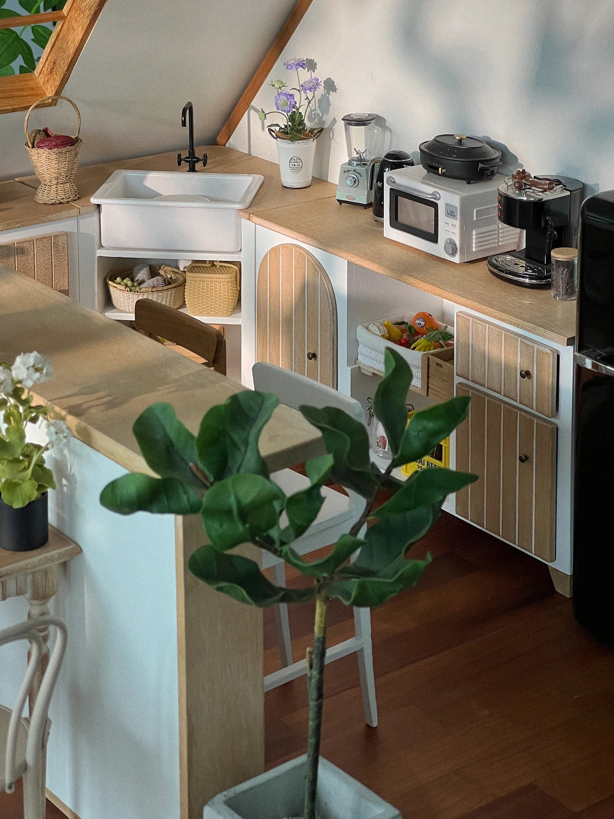 Solid Wood Metal Corner Sink Cabinet Door Cabinet