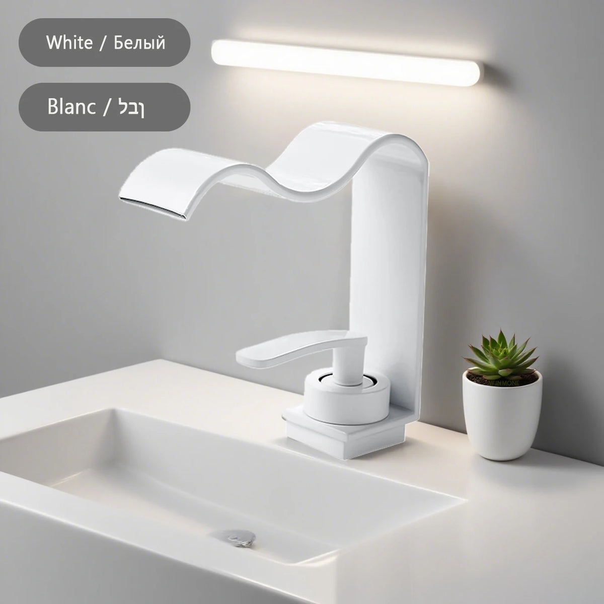 Luxury Brushed Gold Bathroom Sink Faucet Deck Mounted
