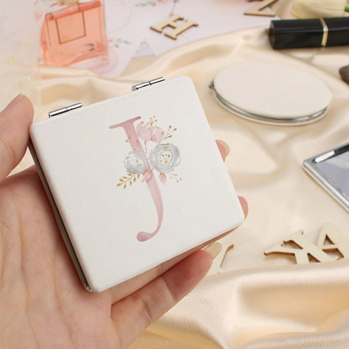 Personalized Floral First Letter White Square Double-Sided Makeup
